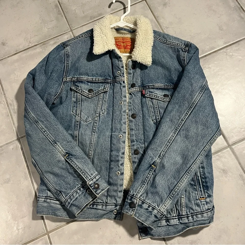 Levi’s Sherpa Trucker Distressed Wash Denim Jacket M - Picture 1 of 16